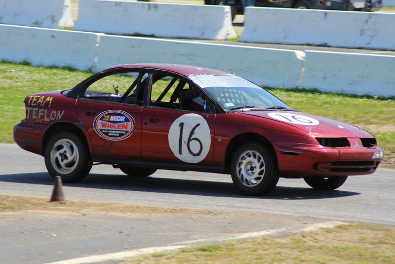 Illustration for article titled The 24 Hours Of LeMons New England 2009 Über Gallery, Part 1